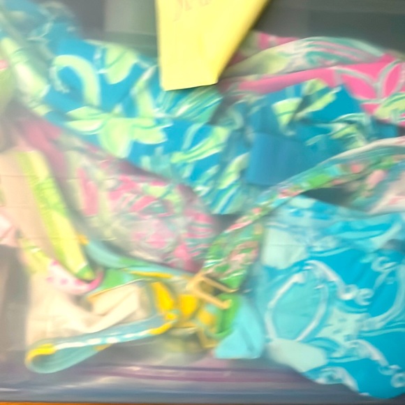 Lilly Pulitzer Swim Tote Mystery Box!!!💜✨💙💕☀️😎🦋🌞🕶🏖 - Picture 3 of 4
